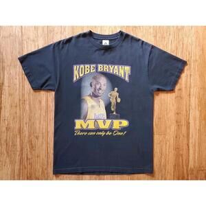 2008 Kobe Bryant Mvp T Shirt  Large Los Angeles Lakers Nba